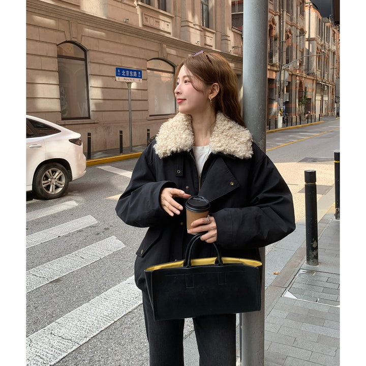 Women's Oversize Short Jacket with Teddy Collar and Flap Pockets Mune Fashion