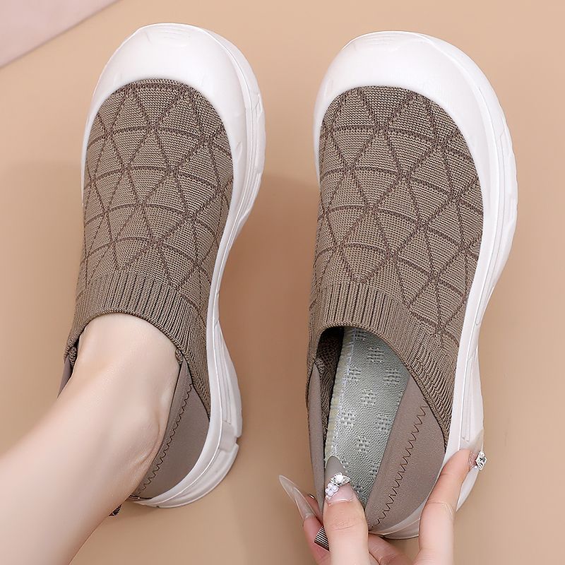 Women’s breathable knit slip-on casual shoe with diamond-structured surface, shock-absorbing lightweight sole, and reinforced toe cap Mune Fashion