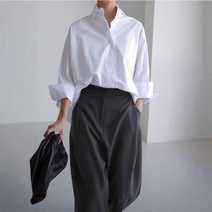 Women Oversized Poplin Mune Fashion blouse with bat sleeves and concealed button placket Mune Fashion