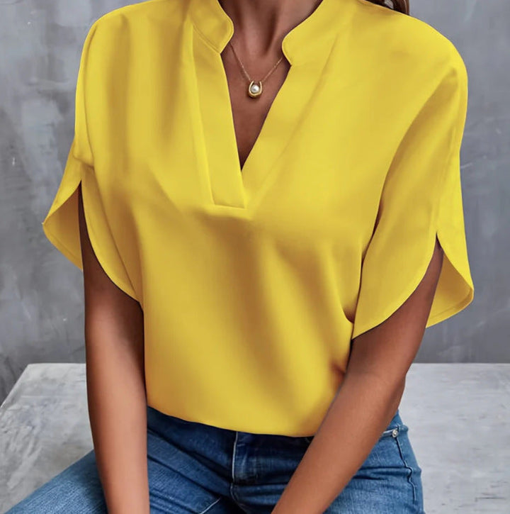 Mune | V-Neck Women's Short Sleeve Shirt