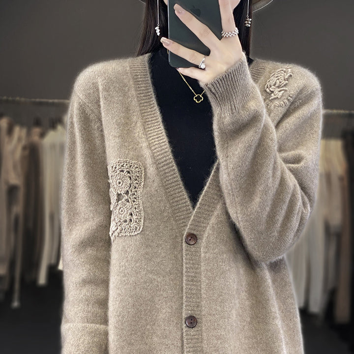 Women's Two-Piece Fine Knit Set with Knit Cardigan and Top as well as Crocheted Flower Appliqués Mune Fashion