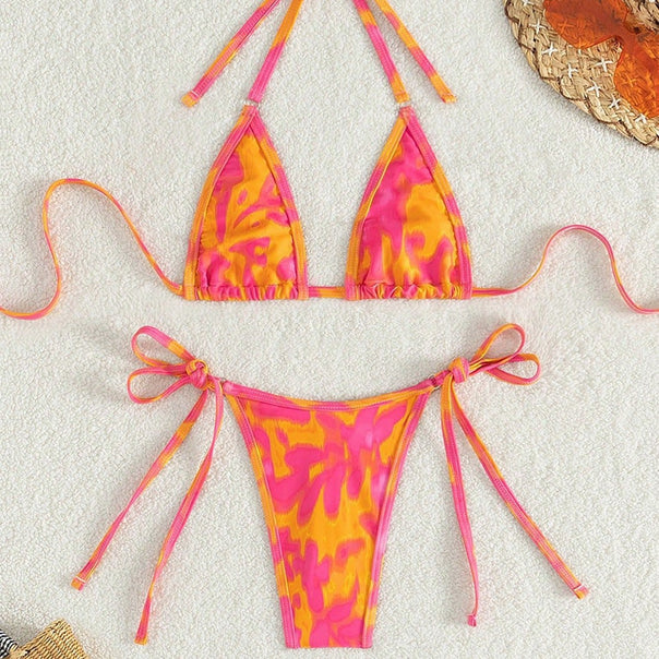 Women’s triangle bikini with adjustable ties and striking color pattern Mune Fashion