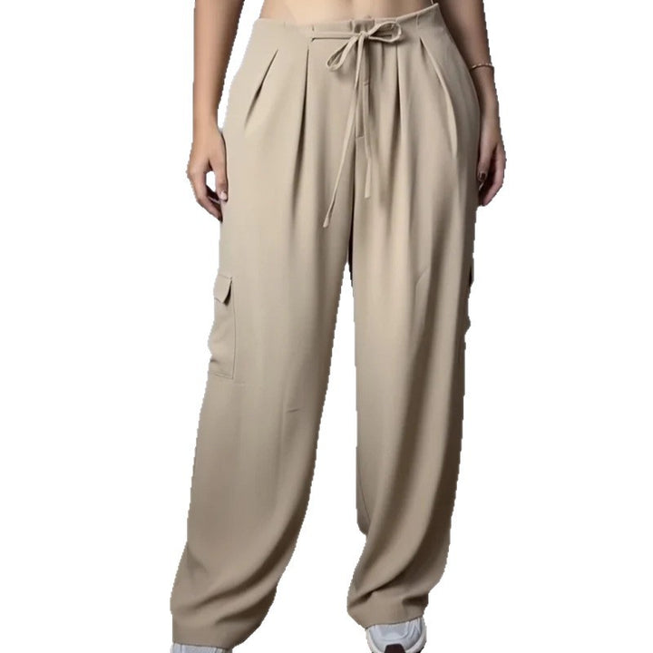 Women's high-waisted cargo pants with wide leg, drawstring and pleats