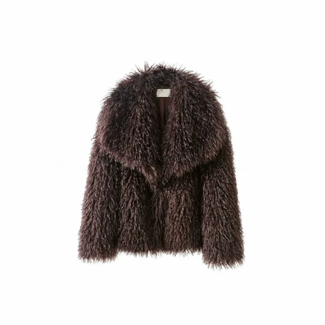 Women's short jacket made of long-pile faux fur with extra wide shawl collar Mune Fashion