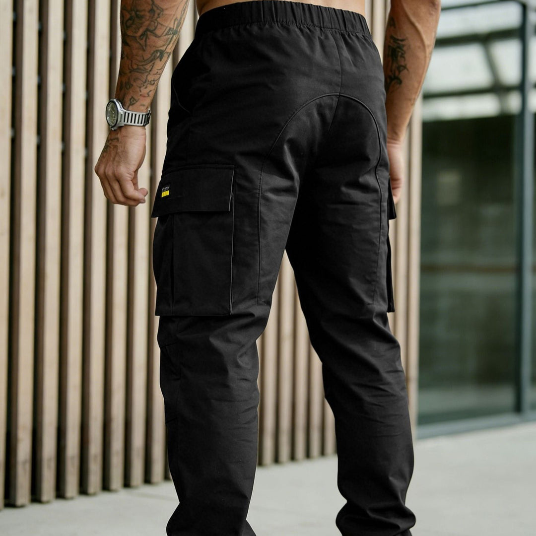 Men's cargo pants with tapered leg and multifunctional pockets Mune Fashion