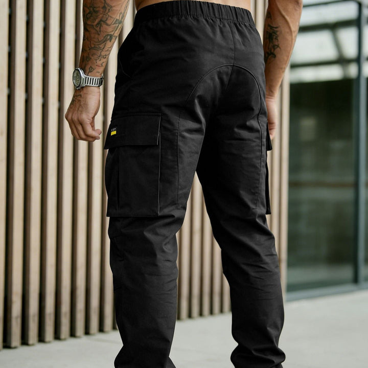 Men's cargo pants with tapered leg and multifunctional pockets Mune Fashion