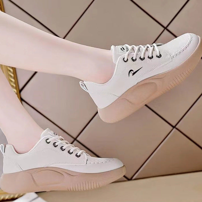 Women's Sporty Sneakers with Comfortable Rubber Sole and Classic Design Mune Fashion