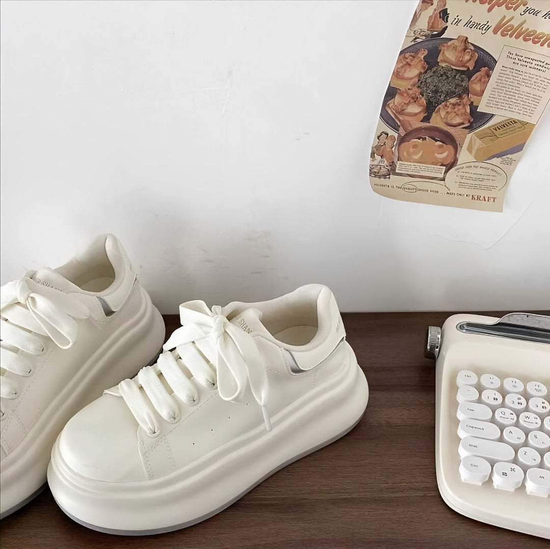 Women Trendy Platform Sneakers with Elegant Details Mune Fashion