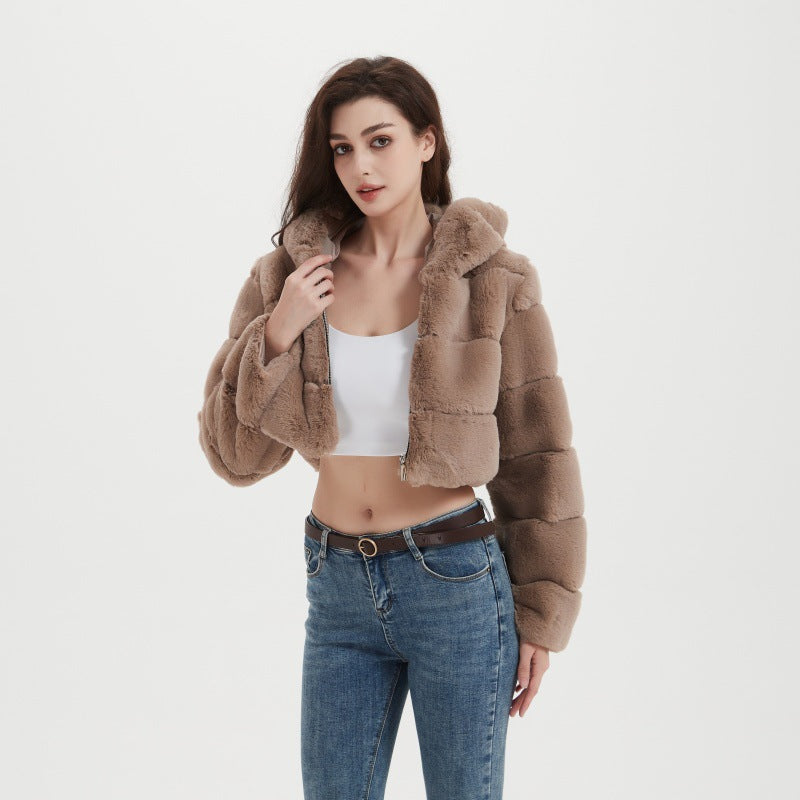 Women's Cropped Faux Fur Jacket with Horizontal Panel Structure and Zipper Mune Fashion