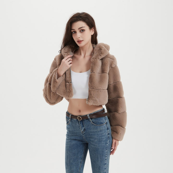 Women's Cropped Faux Fur Jacket with Horizontal Panel Structure and Zipper Mune Fashion