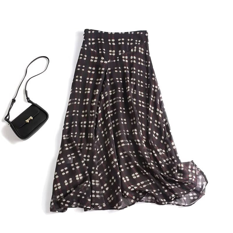 Women's flowing maxi skirt made of chiffon with geometric all-over print and high waist Mune Fashion