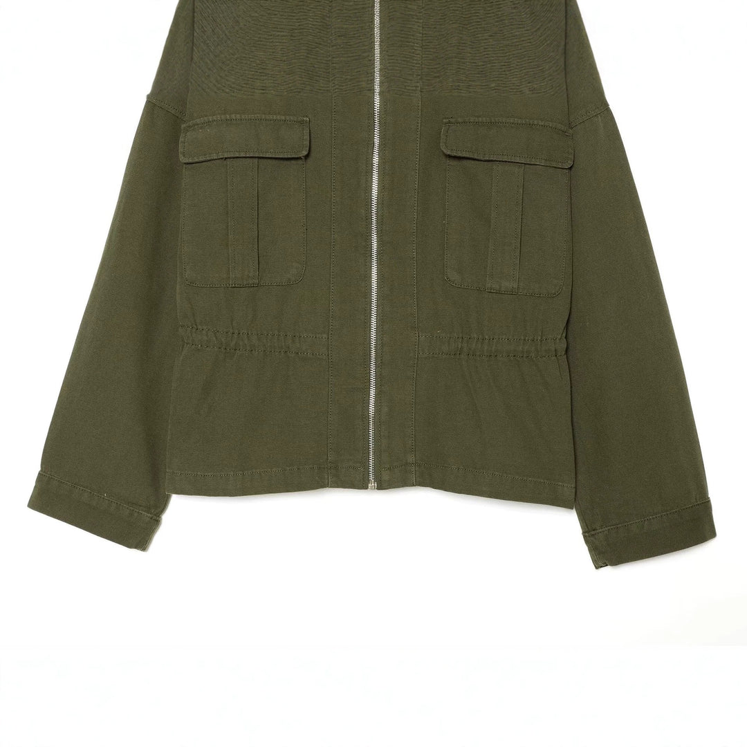 Women's short utility jacket with zipper, patch chest pockets and waist drawstring Mune Fashion