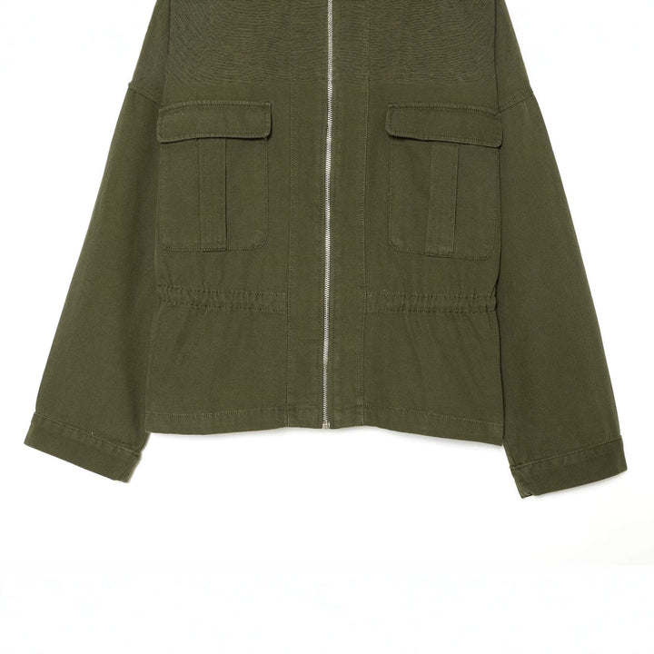 Women's short utility jacket with zipper, patch chest pockets and waist drawstring Mune Fashion