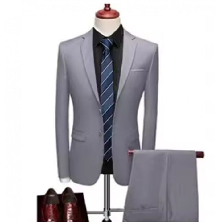 Men's Tailored Two-Piece Suit with Slim Lapel and One-Button Closure Mune Fashion