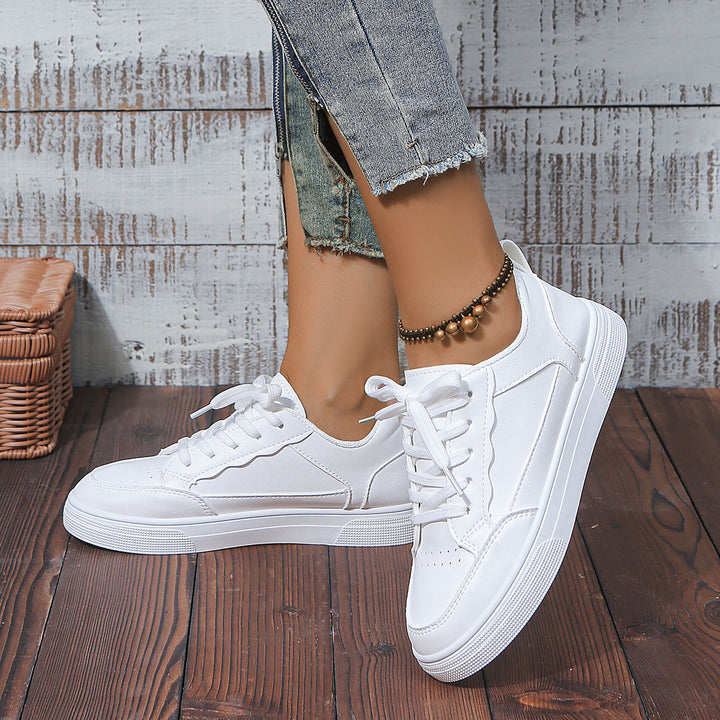Women’s Platform Sneaker with Minimalist Leather Look and Padded Comfort Insole Mune Fashion