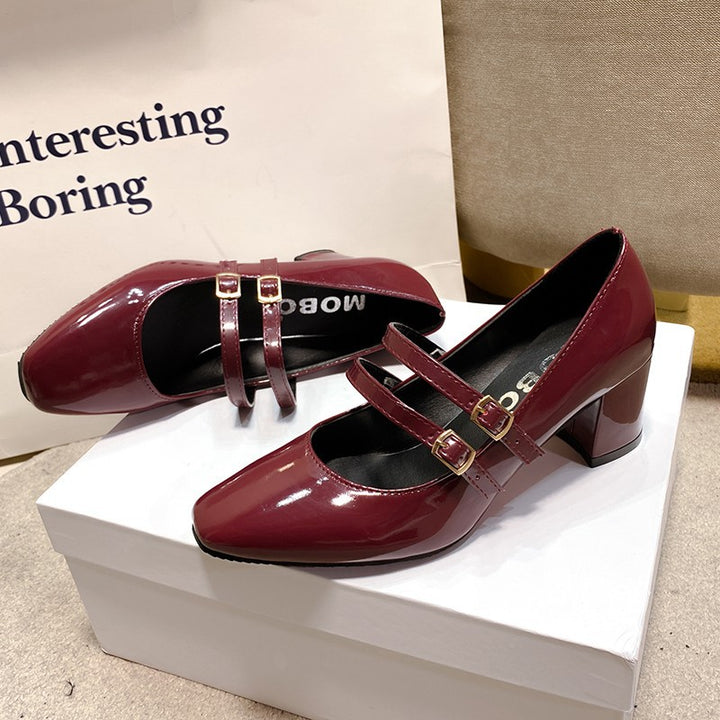 Women's patent Mary Jane pumps with double adjustable straps and mid-height block heel Mune Fashion