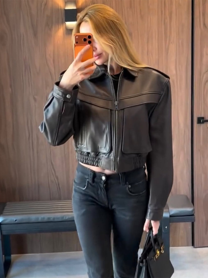 Women's short-cut leather jacket with elastic hem and patch chest pockets Mune Fashion
