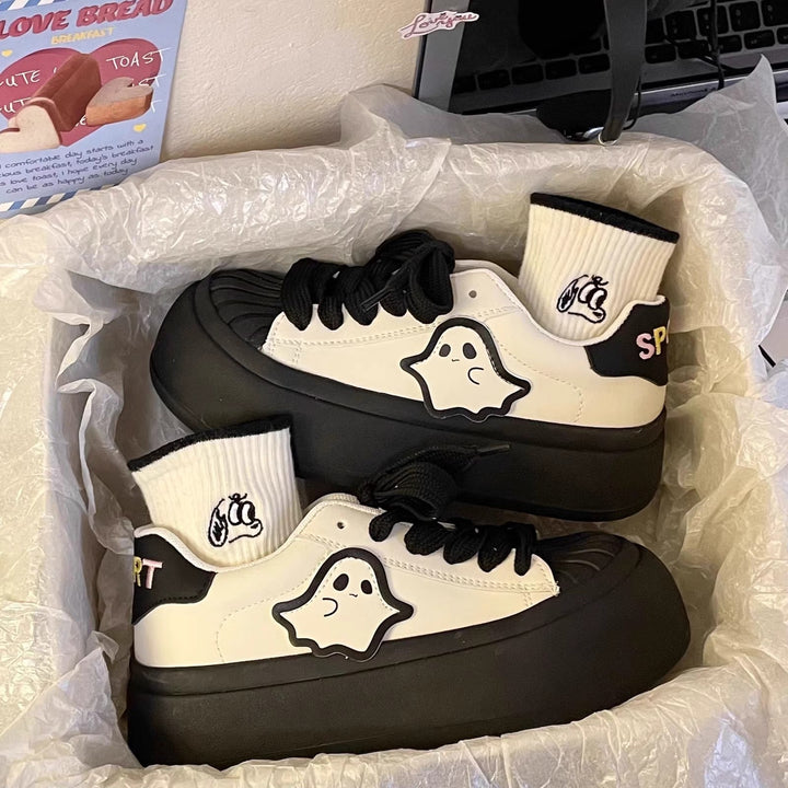 Women Playful Sneakers with Unique Design and Thick Sole Mune Fashion