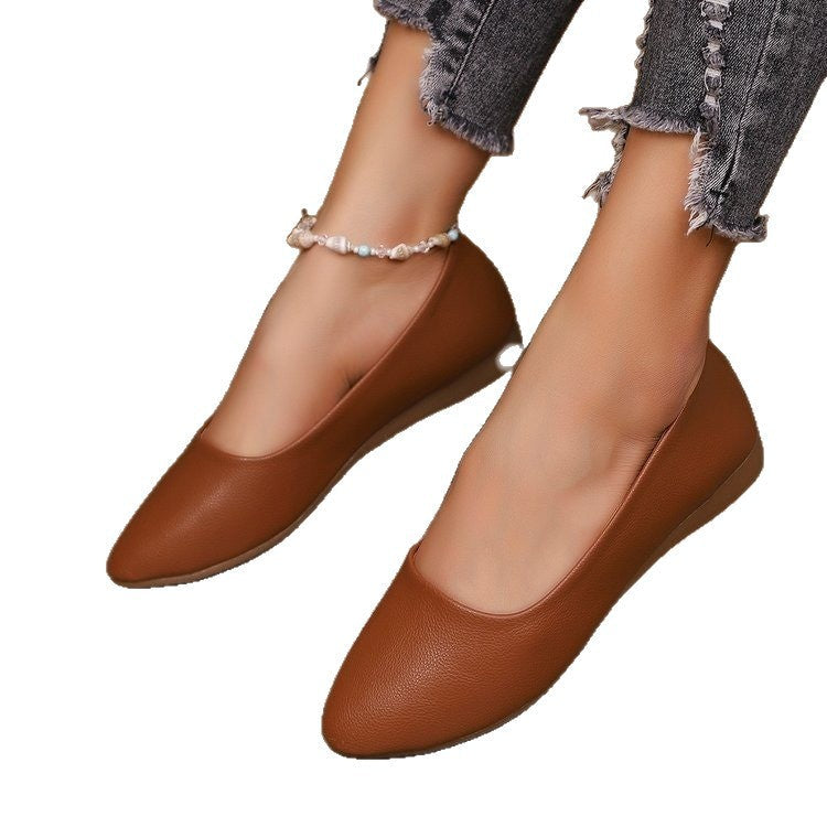Ladies' ballerinas made of soft leather with elegant shell neckline Mune Fashion