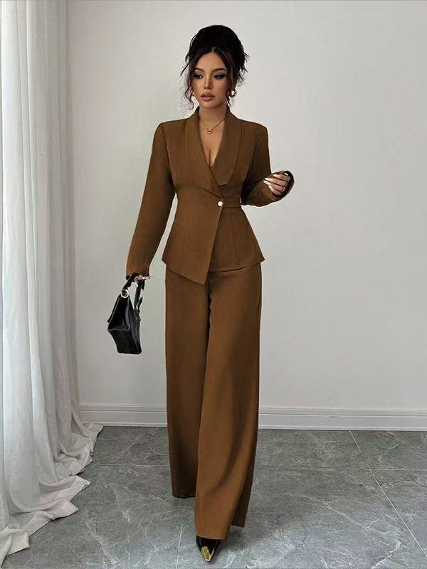 Women's tailored pantsuit set with asymmetrical blazer and wide-leg Mune Fashion
