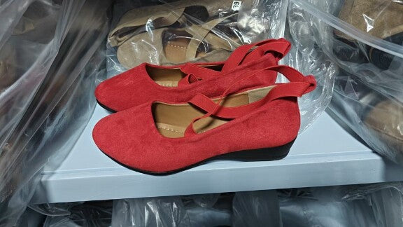 Ladies' wedge ballet flats with crisscross elastic straps and soft memory footbed Mune Fashion