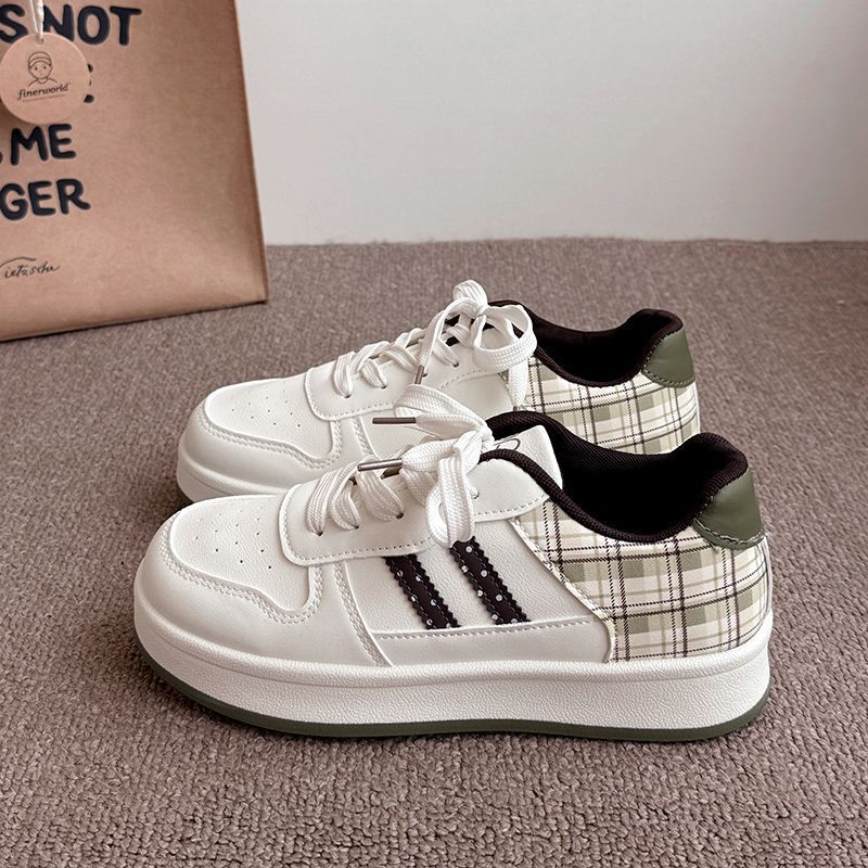 Women's fashionable sneakers with checkered inserts and cushioned sole Mune Fashion