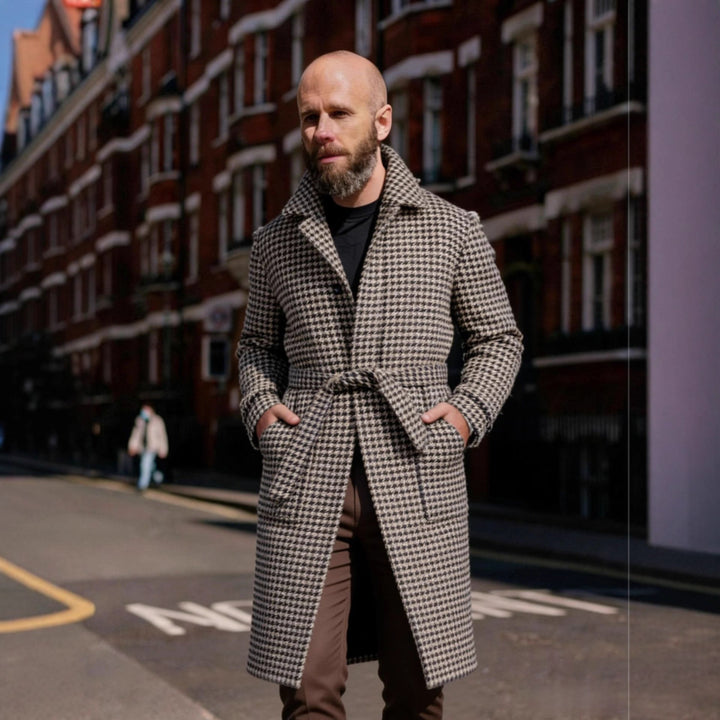 Men's wool coat in a long tailored cut with notched collar and flap pockets Mune Fashion