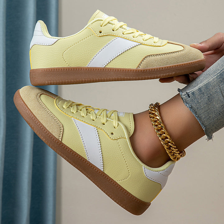 Ladies retro-inspired sneakers with low cut, rubber sole and suede toe cap Mune Fashion