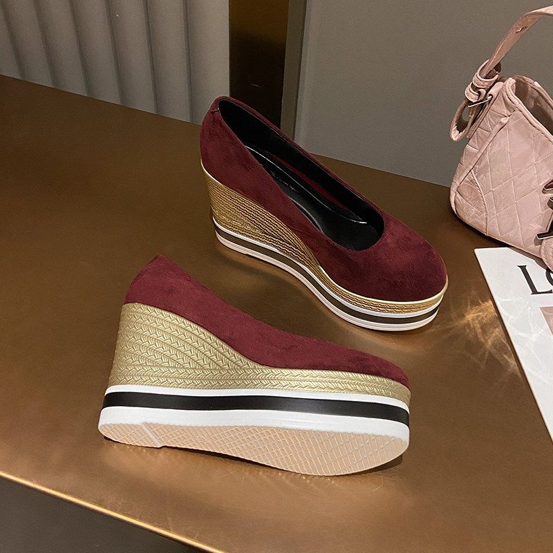 Women’s Platform Wedge Pumps with Jute Wedge and Patent Croco Look Mune Fashion