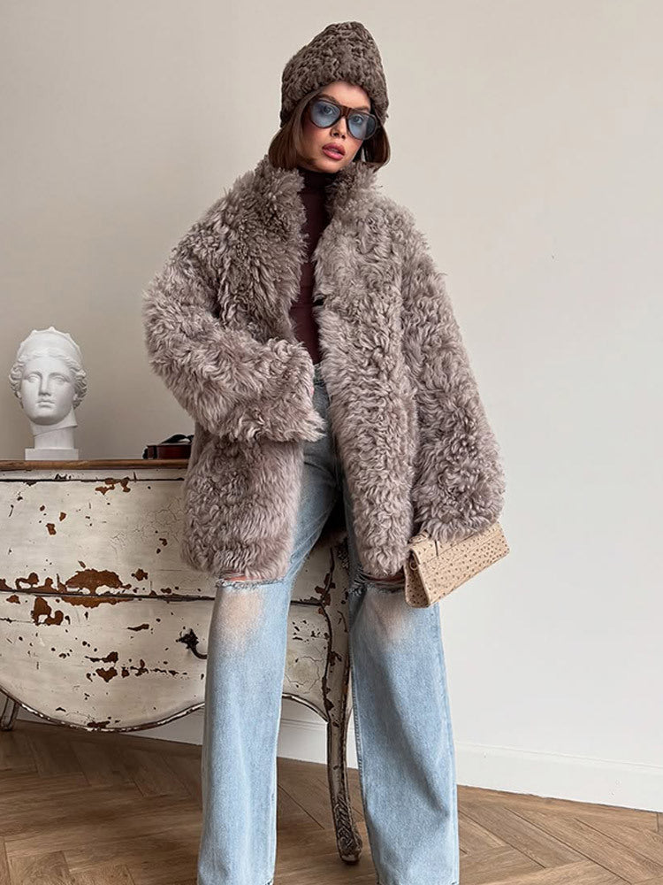Women's Oversize Faux Fur Coat with Curly Teddy Look and Wide Boxy Silhouette Mune Fashion