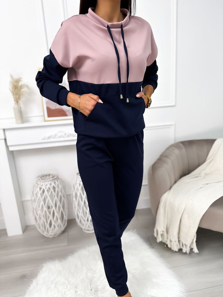 Women's two-piece loungewear set with stand-up collar, kangaroo pocket, and slim joggers Mune Fashion
