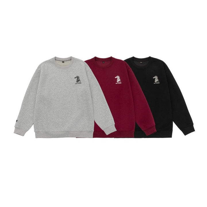 Unisex Oversize Sweatshirt with embroidered chess knight logo and ribbed cuffs Mune Fashion