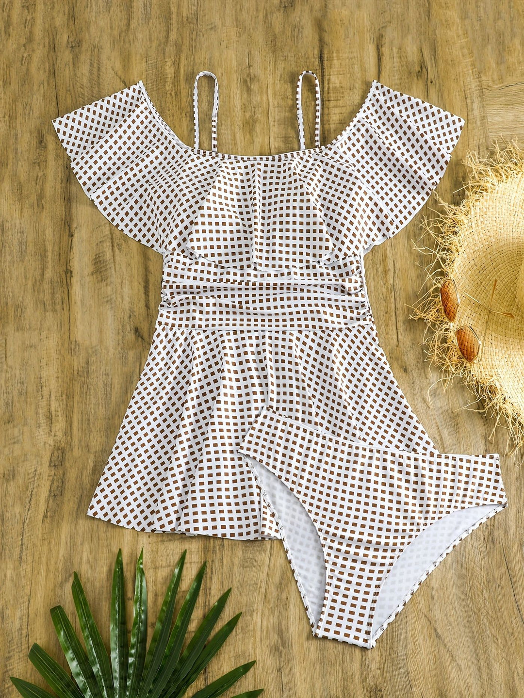 Ladies swimsuit set with ruffle details and elegant check pattern Mune Fashion