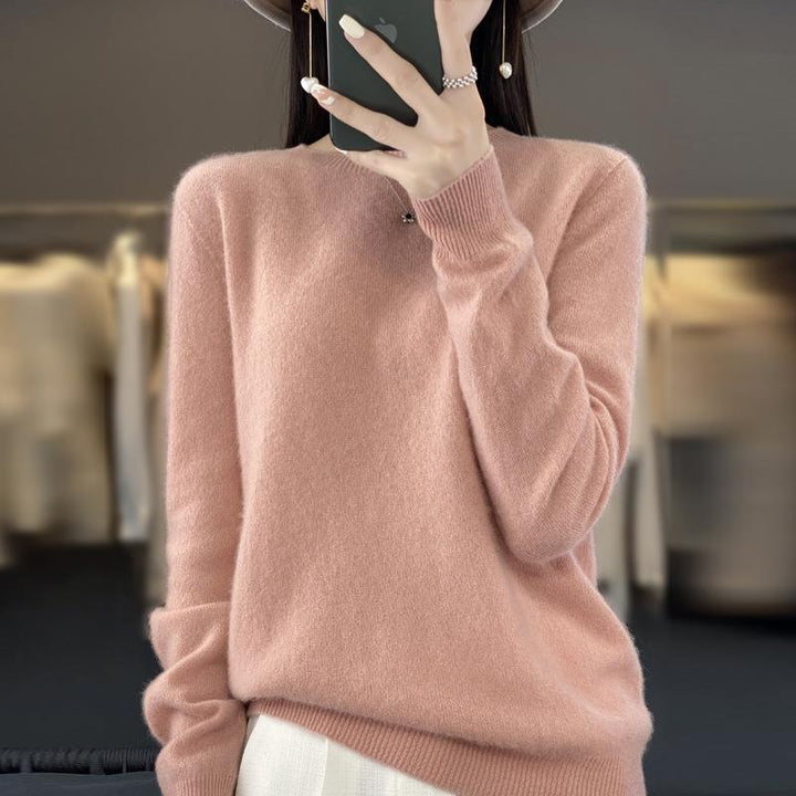 Ladies Loose Fine Knit Pullover with Round Neckline and Fluffy Angora Look Mune Fashion