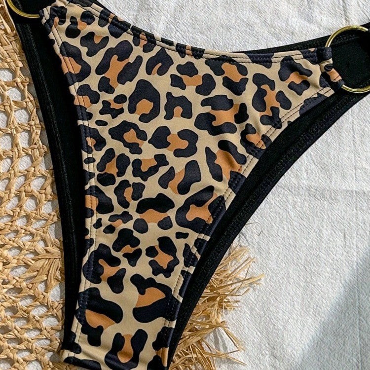 Women's bikini set with stylish leopard pattern and adjustable strap system Mune Fashion