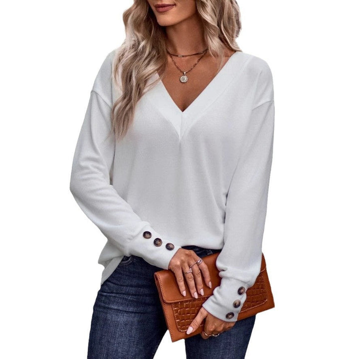Women's V-Neck Sweater with Button Details Mune