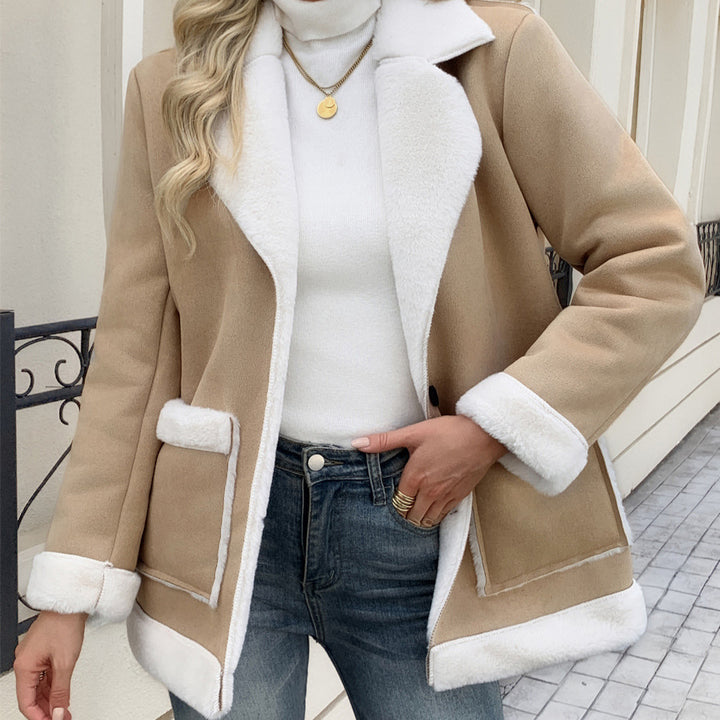 Ladies fashionable and cozy fleece jacket