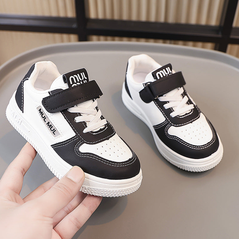 Women's sporty sneakers with practical Velcro closure and breathable surface Mune Fashion