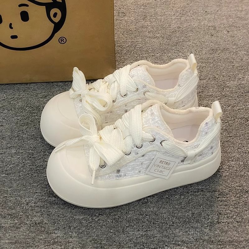 Women Retro-Inspired Sneakers with Breathable Upper Material and Fashionable Design Mune Fashion