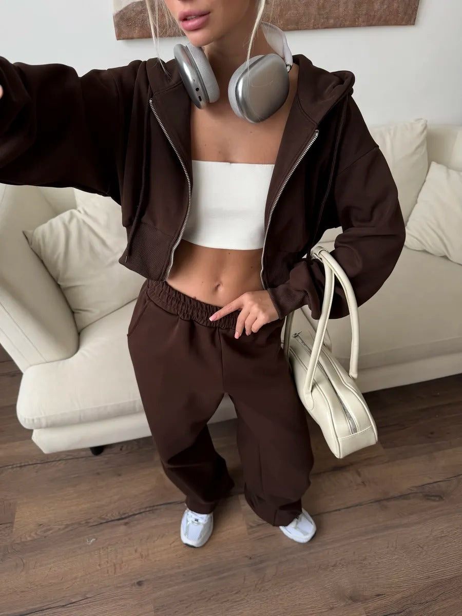 Women cropped zip-up hoodie with hood and high-cut relaxed jogging pants with elastic waistband Mune Fashion