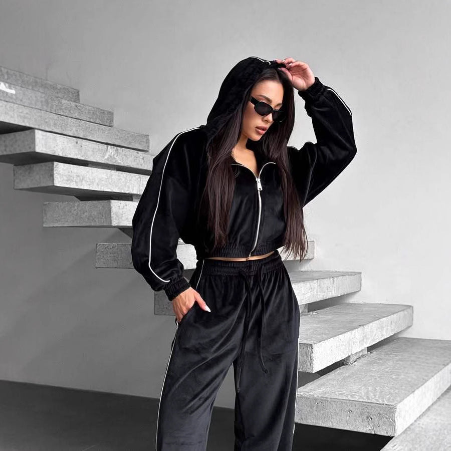 Women Velvet Lounge Set with Cropped Zip Hoodie and Wide High-Waist Jogger Mune Fashion