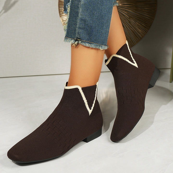Women's knitted sock ankle boot with elastic V-insert, pull tab and flat block heel Mune Fashion