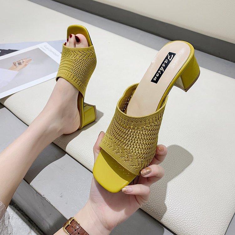 Women's airy knitted mules with square toe and wide block heel Mune Fashion