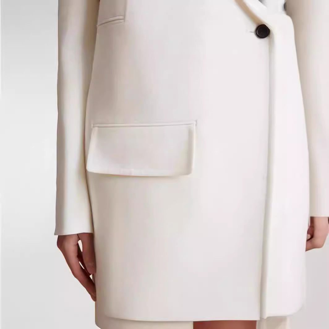 Women Minimalist Long Blazer with Asymmetric Single-Button Front and Clean Longline Cut Mune Fashion