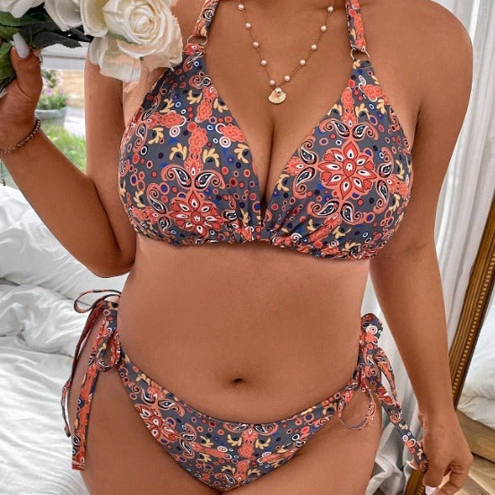 Women's triangle bikini with playful floral pattern and adjustable tie straps Mune Fashion