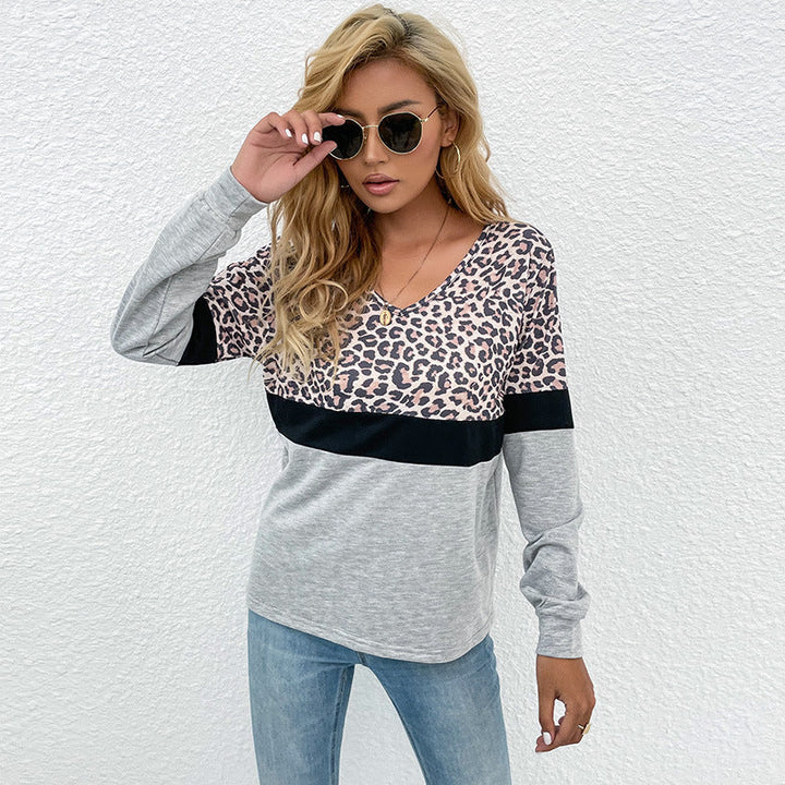 Women's long sleeve shirt with V-neck and leopard print in color block design Mune Fashion