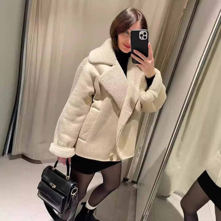 Women's Boxy Jacket made of Faux Shearling with large Teddy Collar and Side Pockets Mune Fashion