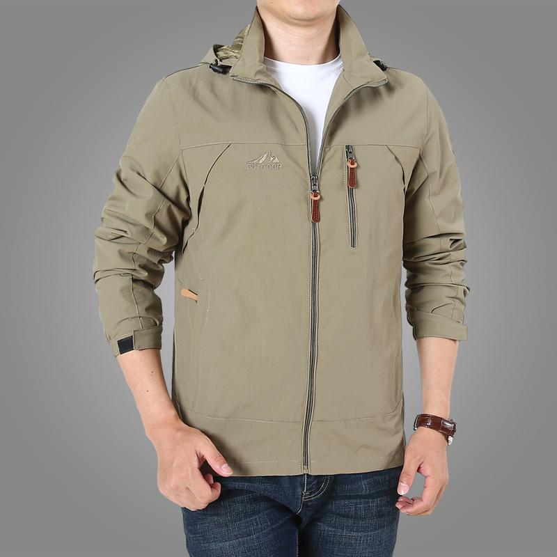 Men's Lightweight Softshell Outdoor Jacket with Hood, wind and water-repellent shell and multifunctional pockets Mune Fashion