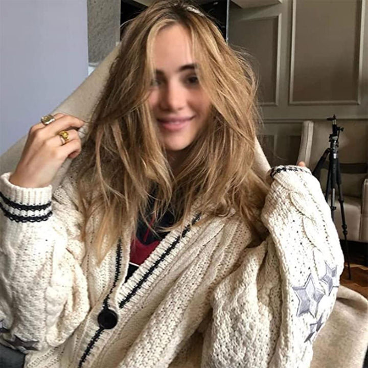 Women's oversized cable knit cardigan with V-neck, button placket and star appliqués Mune Fashion