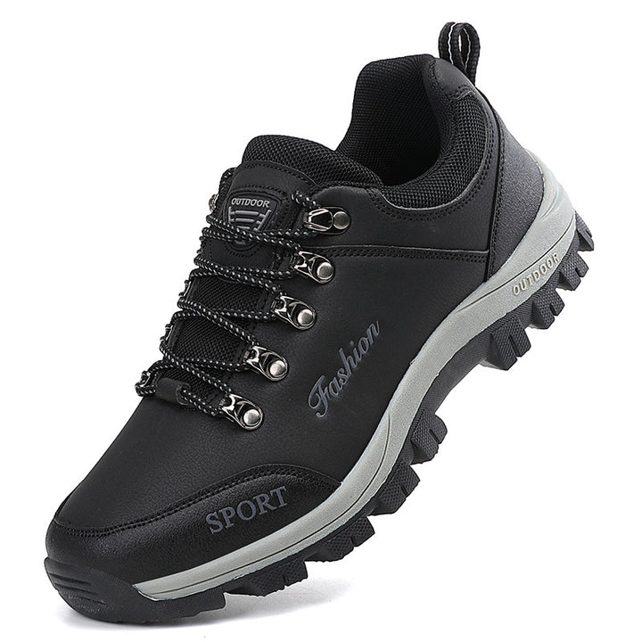 Men's sturdy trekking shoes with metal eyelets, reinforced toe cap, and durable outdoor outsole Mune Fashion
